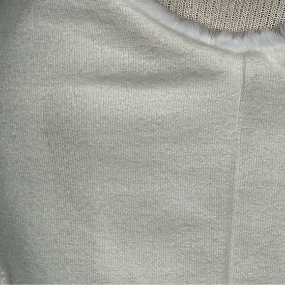 Old Navy Women’s Ivory Reversible Faux Fur Lined Sweatshirt Hooded Vest S NWT - Picture 15 of 16